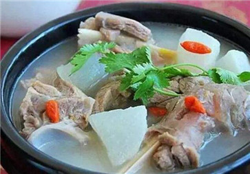 羊肉湯的功效有哪些 羊肉湯的功效有哪些