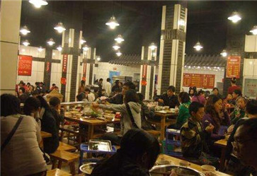 開串串香店賺錢嗎？